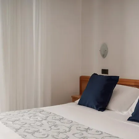 Piccadilly Ξενοδοχείο με διαμερίσματα