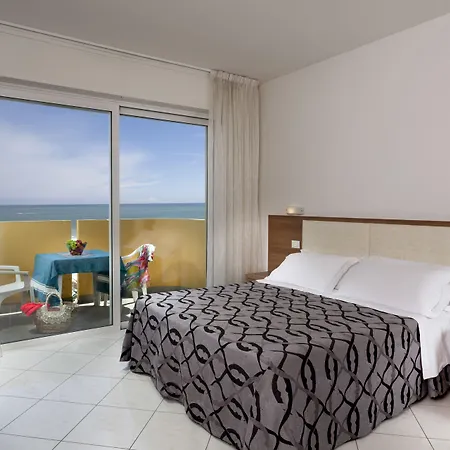 Apartahotel Piccadilly 3*