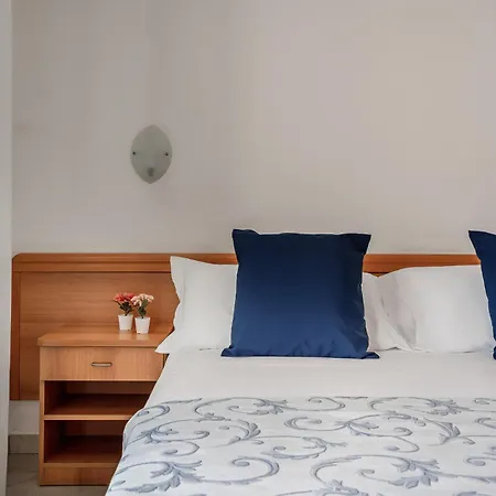 Lägenhetshotell Piccadilly 3*