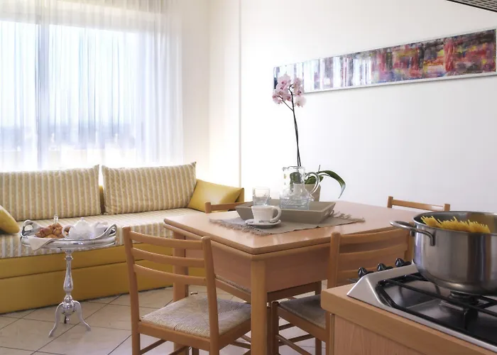 Piccadilly Aparthotel 3*