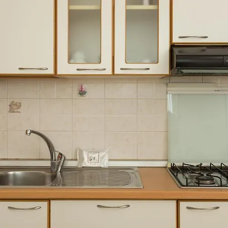 皮卡迪利酒店 公寓式酒店 3*